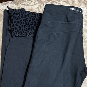 Victoria's Secret Pink Yoga Black Leggings with Leopard Accents